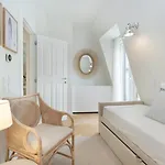 Guestready - Modern And Exquisite Near Estrela * Lissabon
